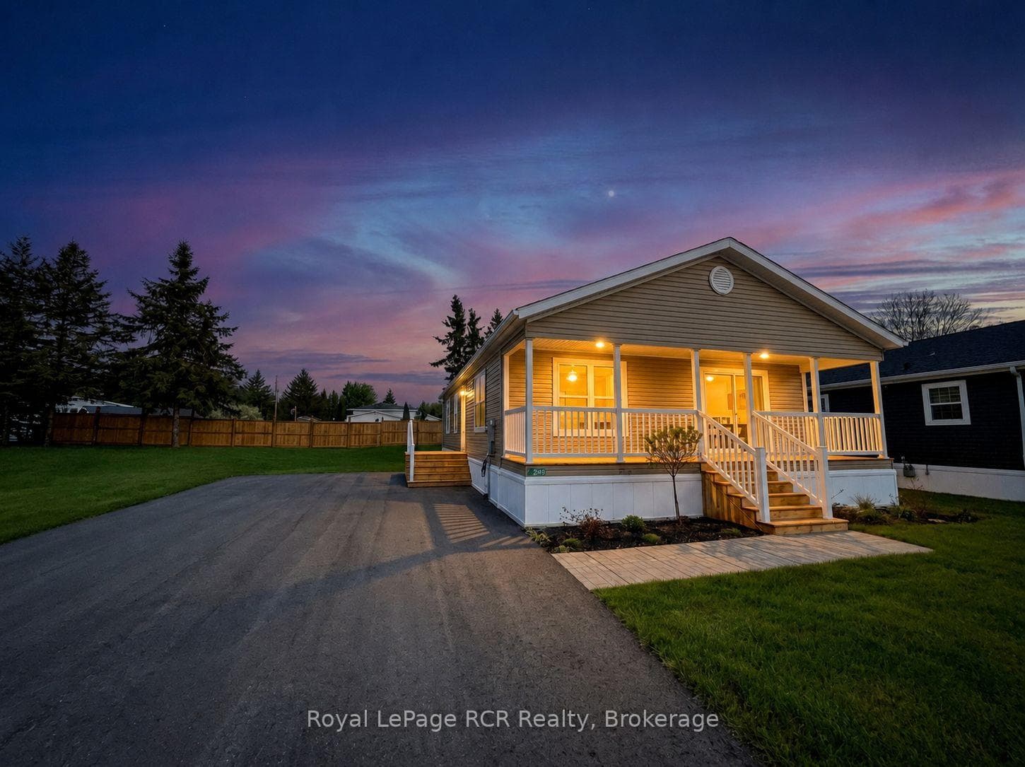 210 Spruce Drive, West Grey