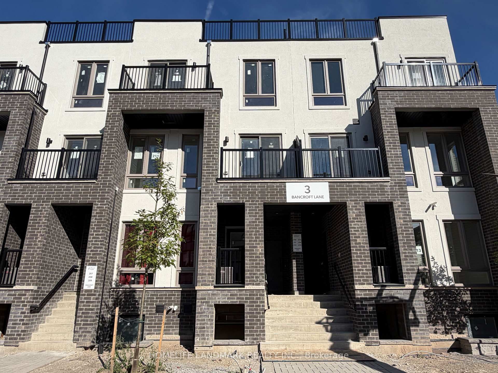 3 Bancroft Lane Unit 205, Richmond Hill, ON L4E 1M1 - Photo 1
