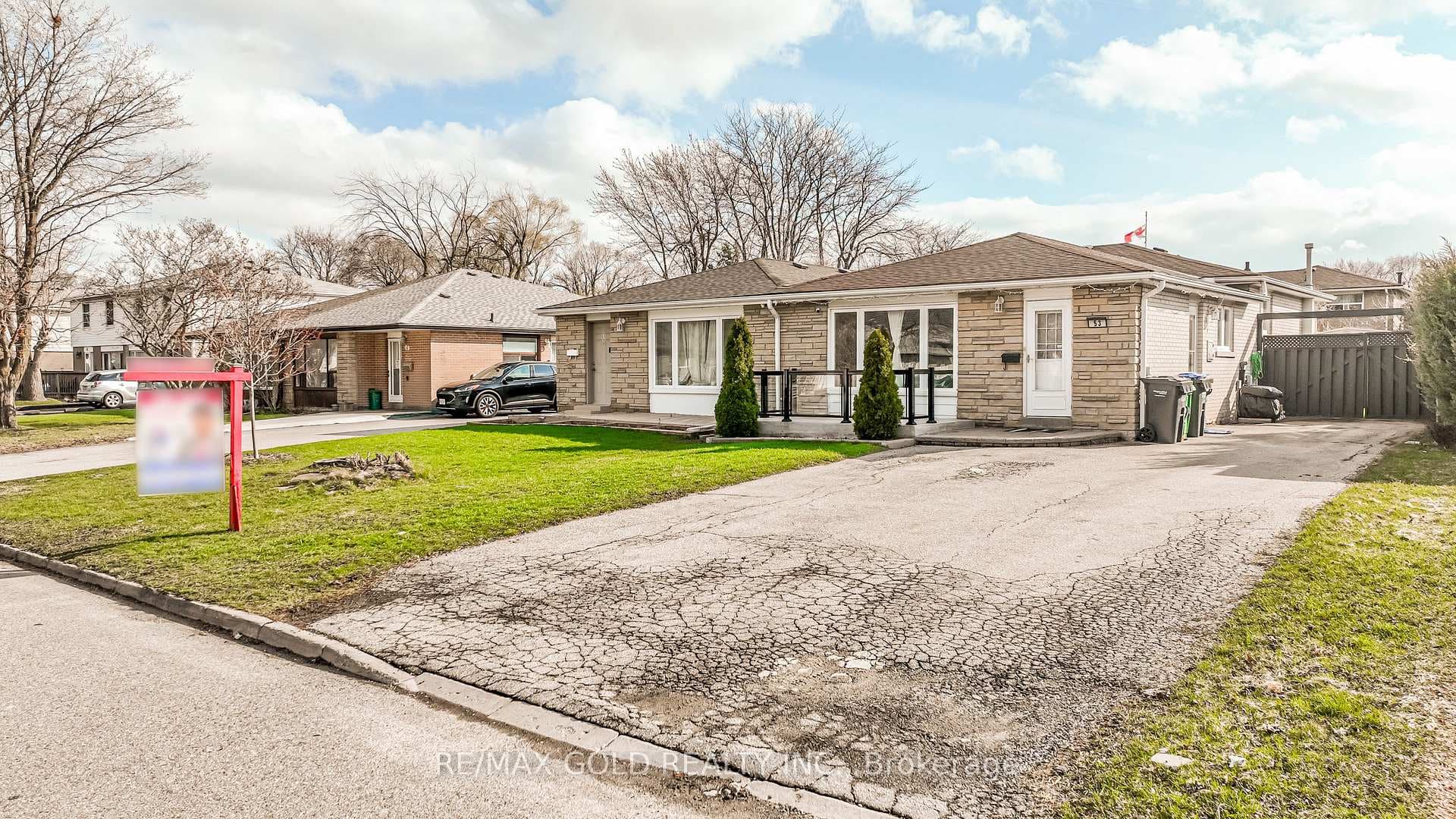 53 Davenport Crescent, Brampton, ON L6T 3L5 - Photo 1