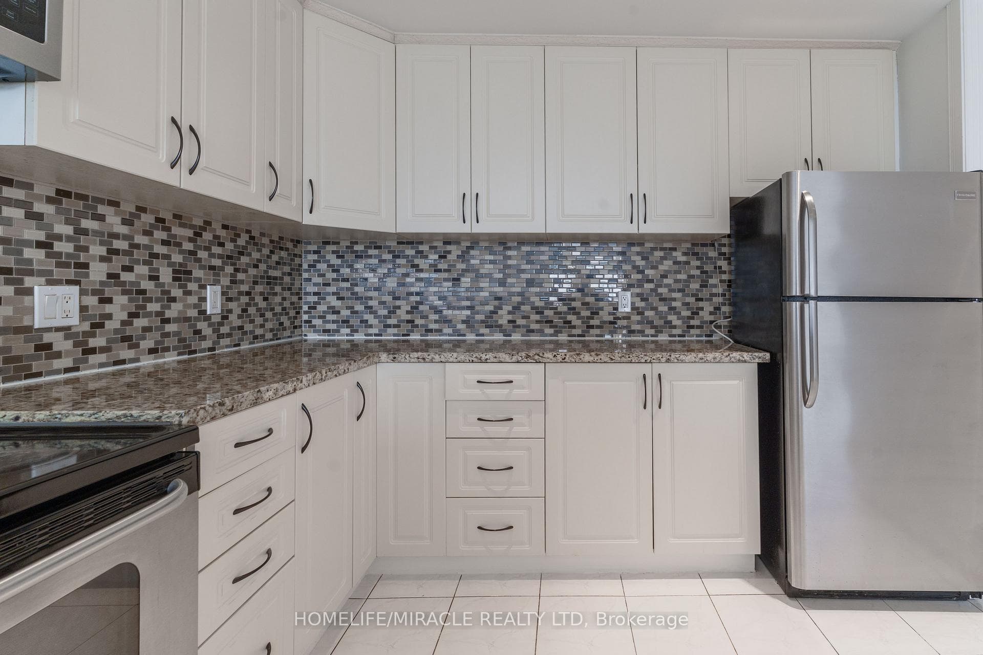 234 Albion Road Unit 2203, Etobicoke (West Mall / Rexdale), ON M9W 6A5 - Photo 1