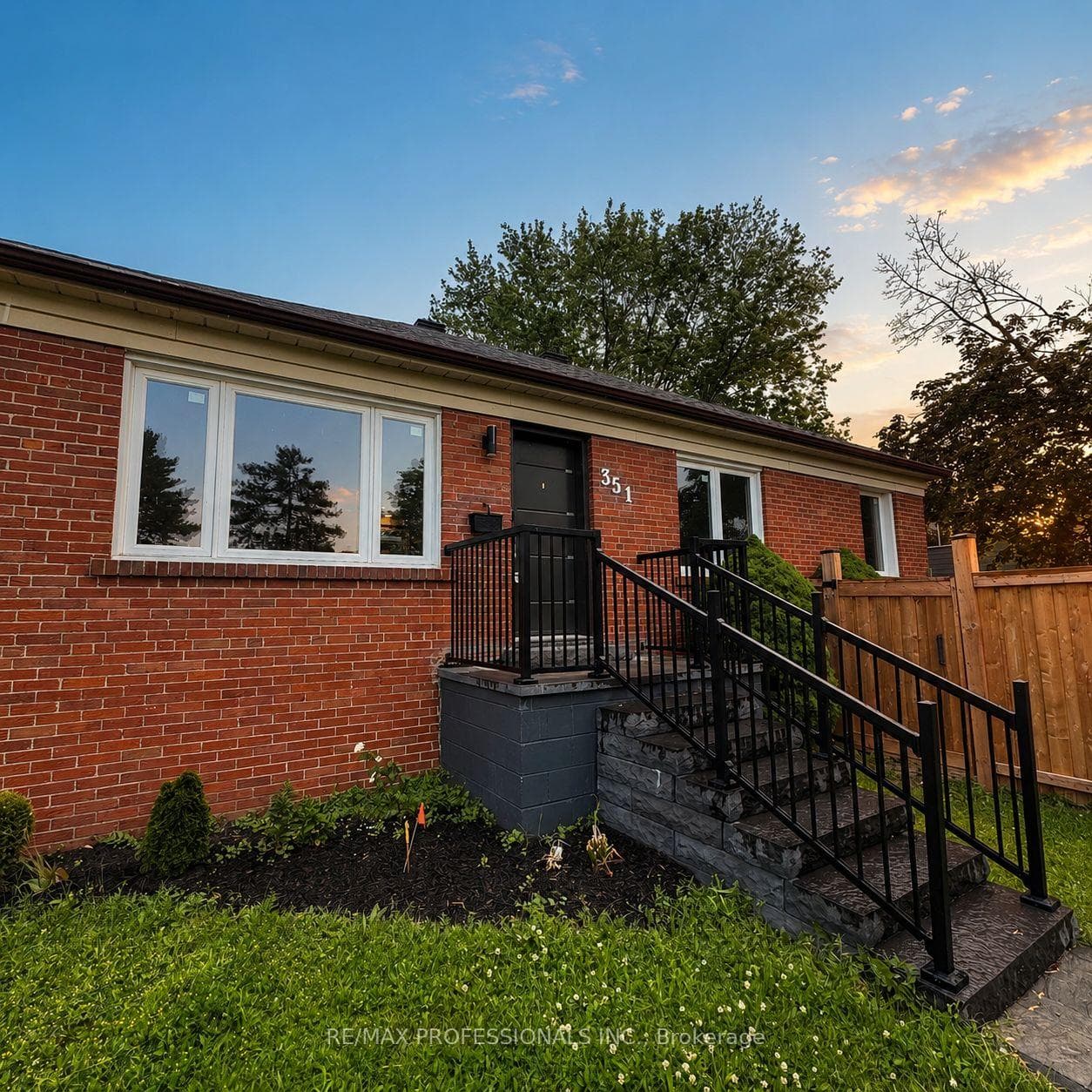 351 Maurice Drive, Oakville, ON L6K 2X4 - Photo 1