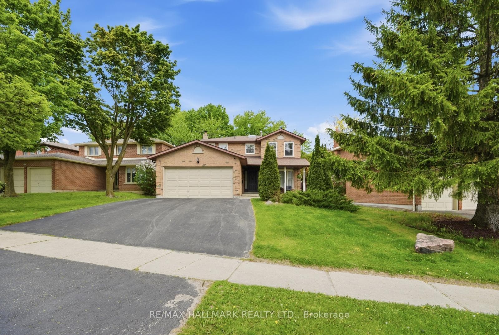 99 Carlson Drive, Newmarket, ON L3Y 3G9 - Photo 1