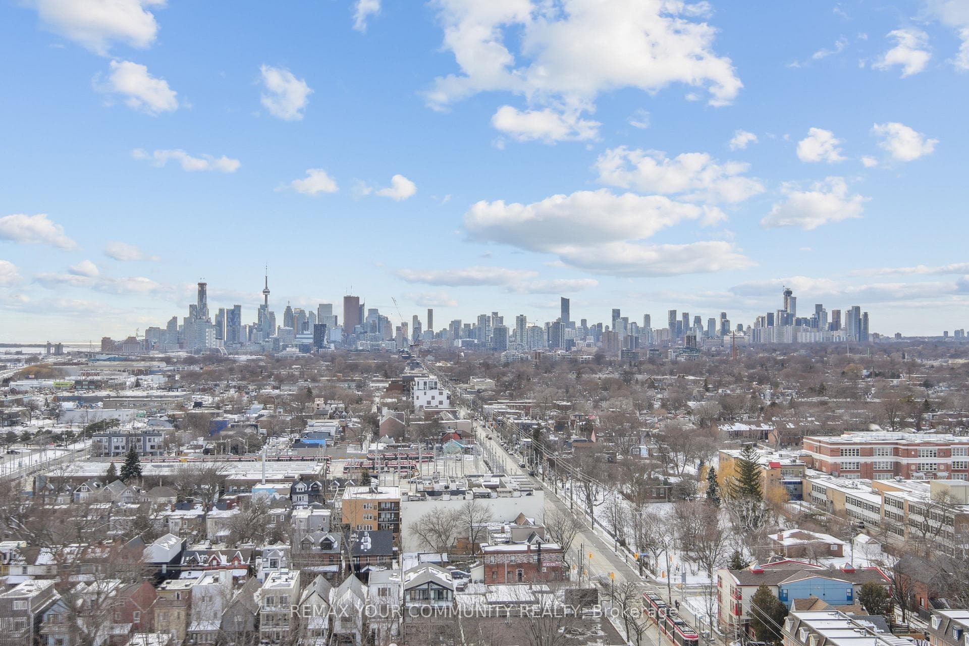 1050 Eastern Avenue Unit 1704, Riverdale / Leslieville, ON M4L 0B7 - Photo 1
