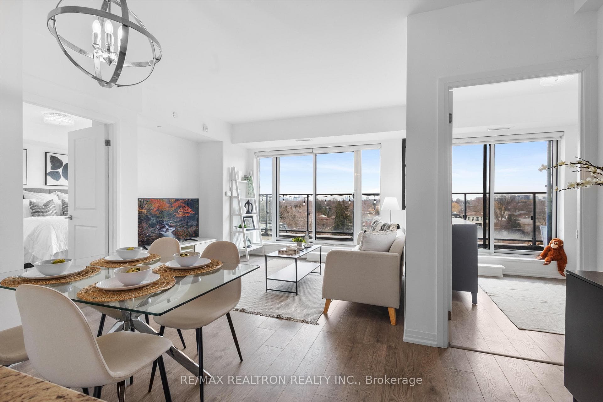 741 Sheppard Avenue Unit 701, North York (Bathurst Manor / Clanton Park), ON M3H 0C9 - Photo 1