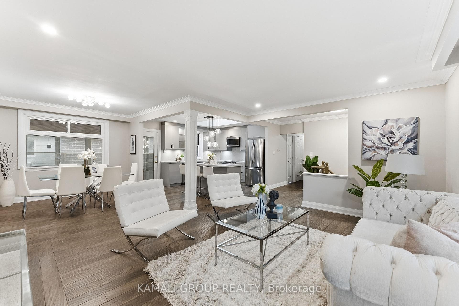 Open Concept Layout!