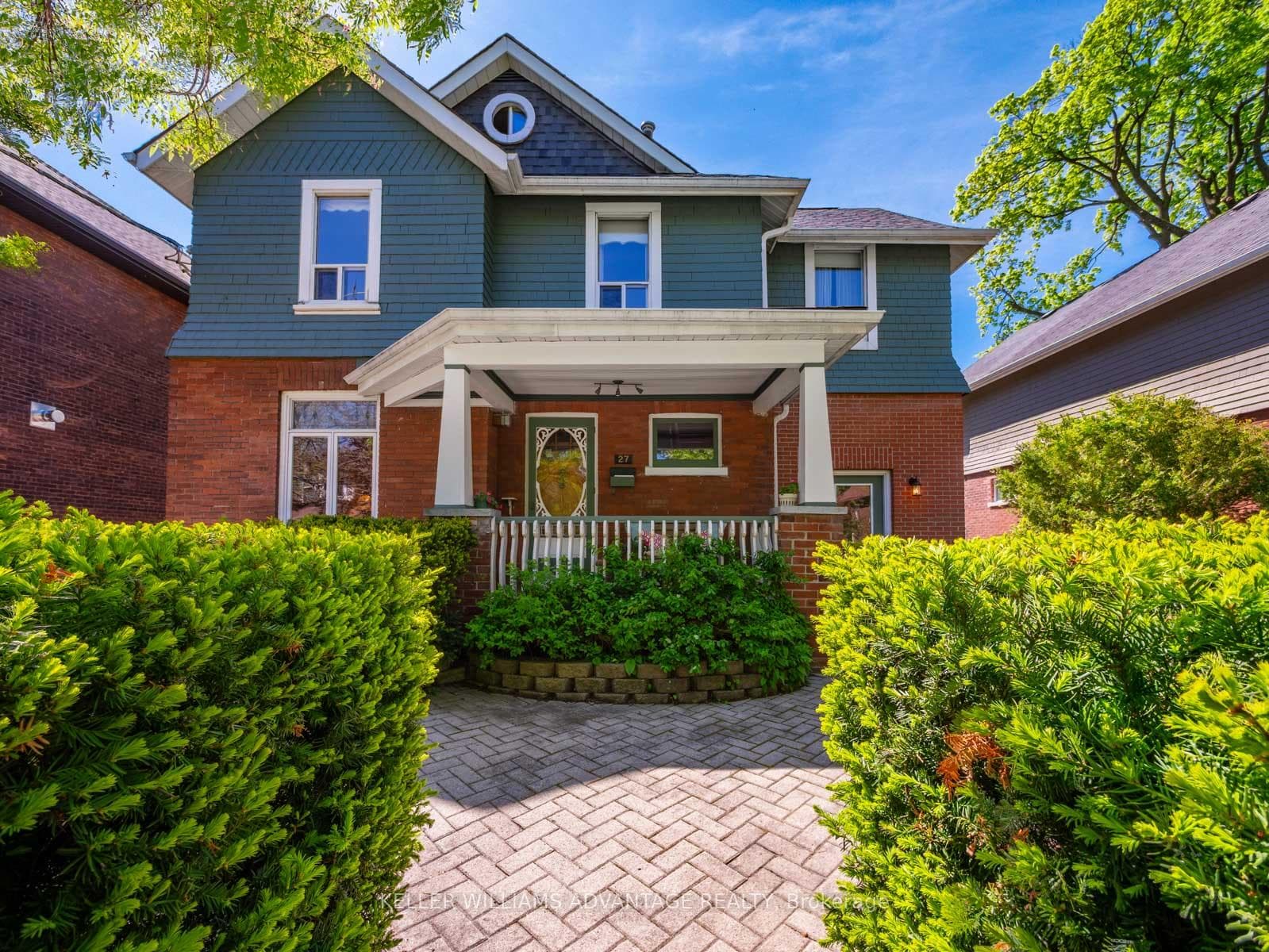 27 Lyall Avenue, The Beaches / Upper Beaches, ON M4E 1W1 - Photo 1