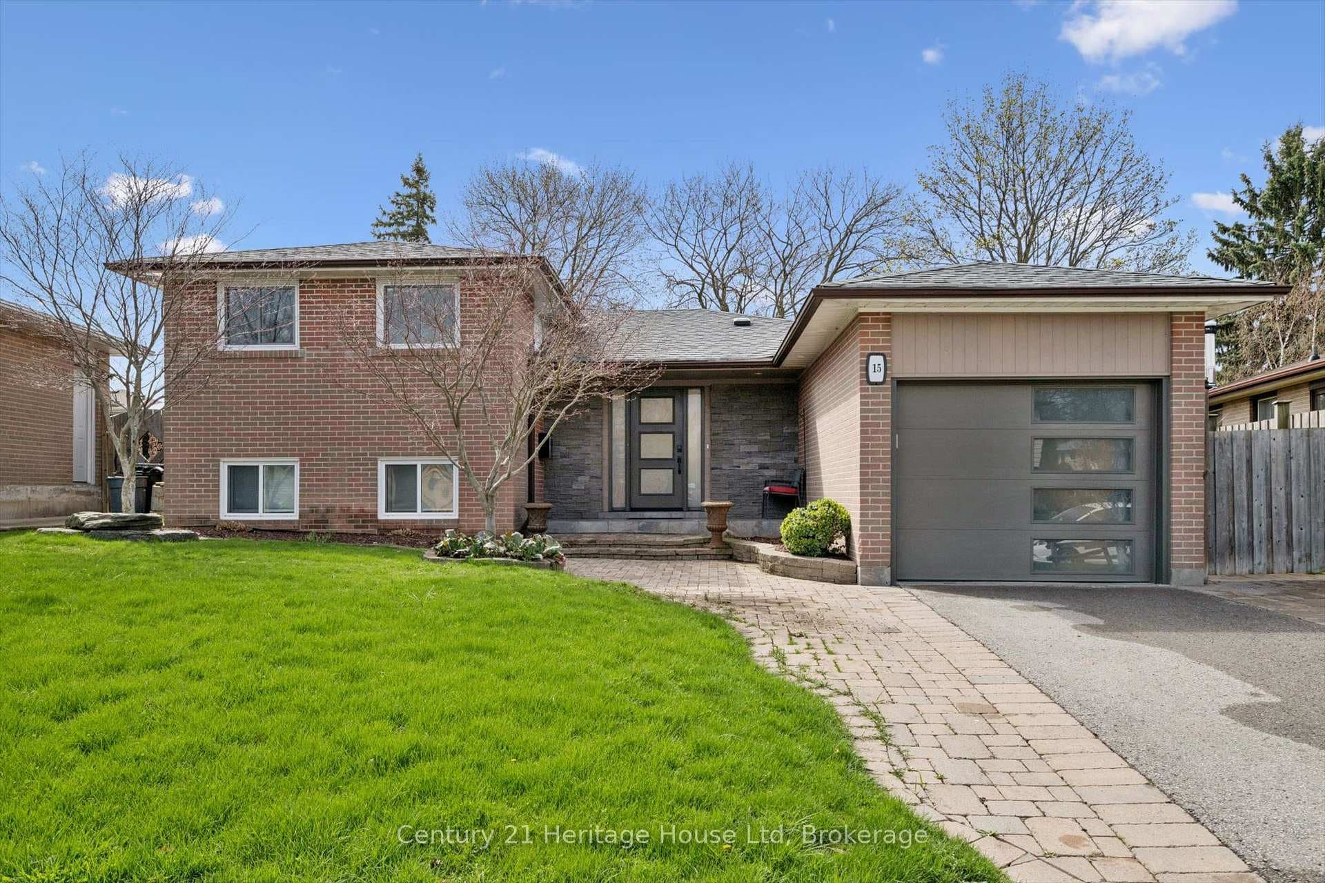 15 Conference Boulevard, Rouge / Port Union / Malvern, ON M1C 2E1 - Photo 1
