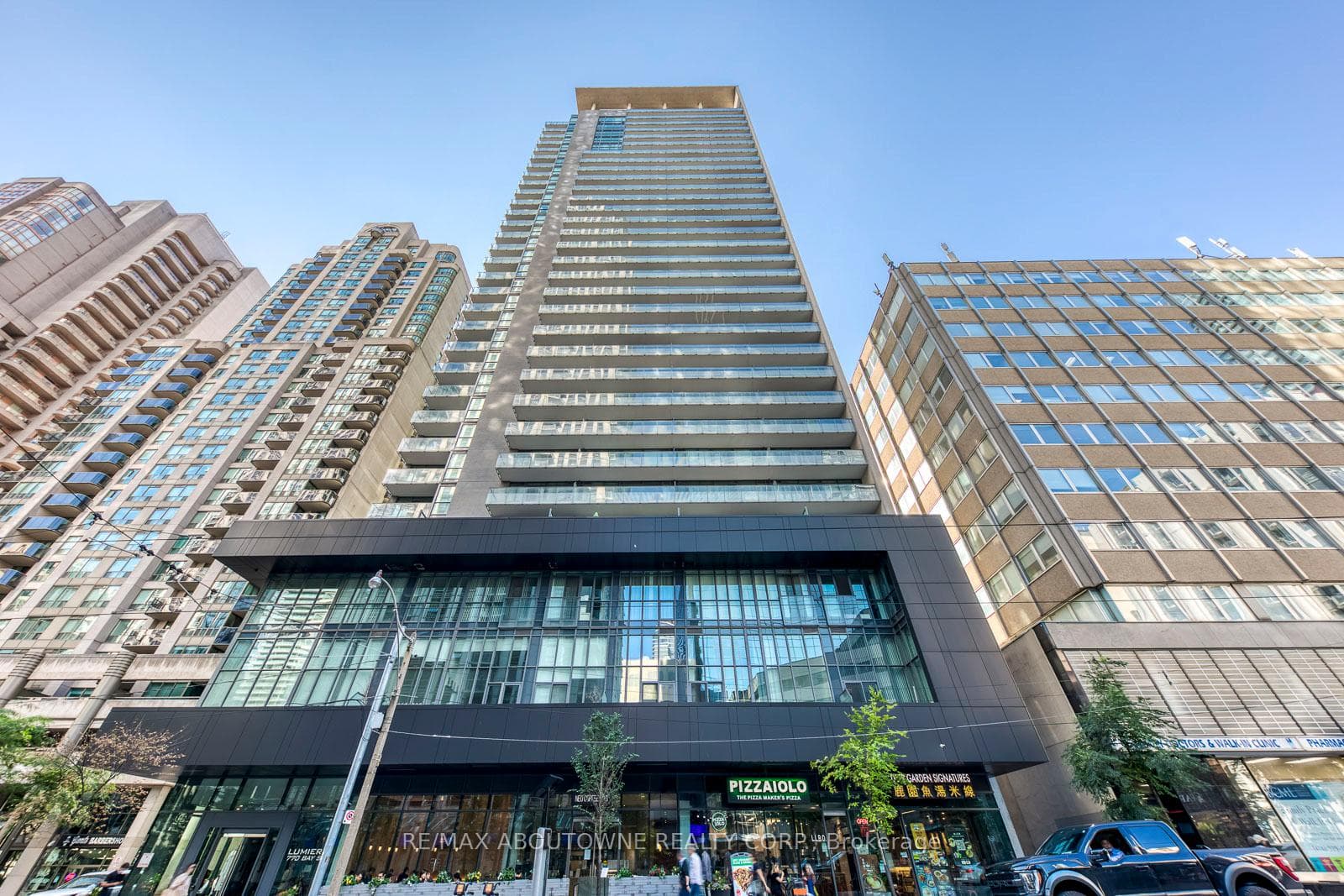 770 Bay Street Unit 202, Downtown Toronto / Waterfront, ON M5G 1N6 - Photo 1