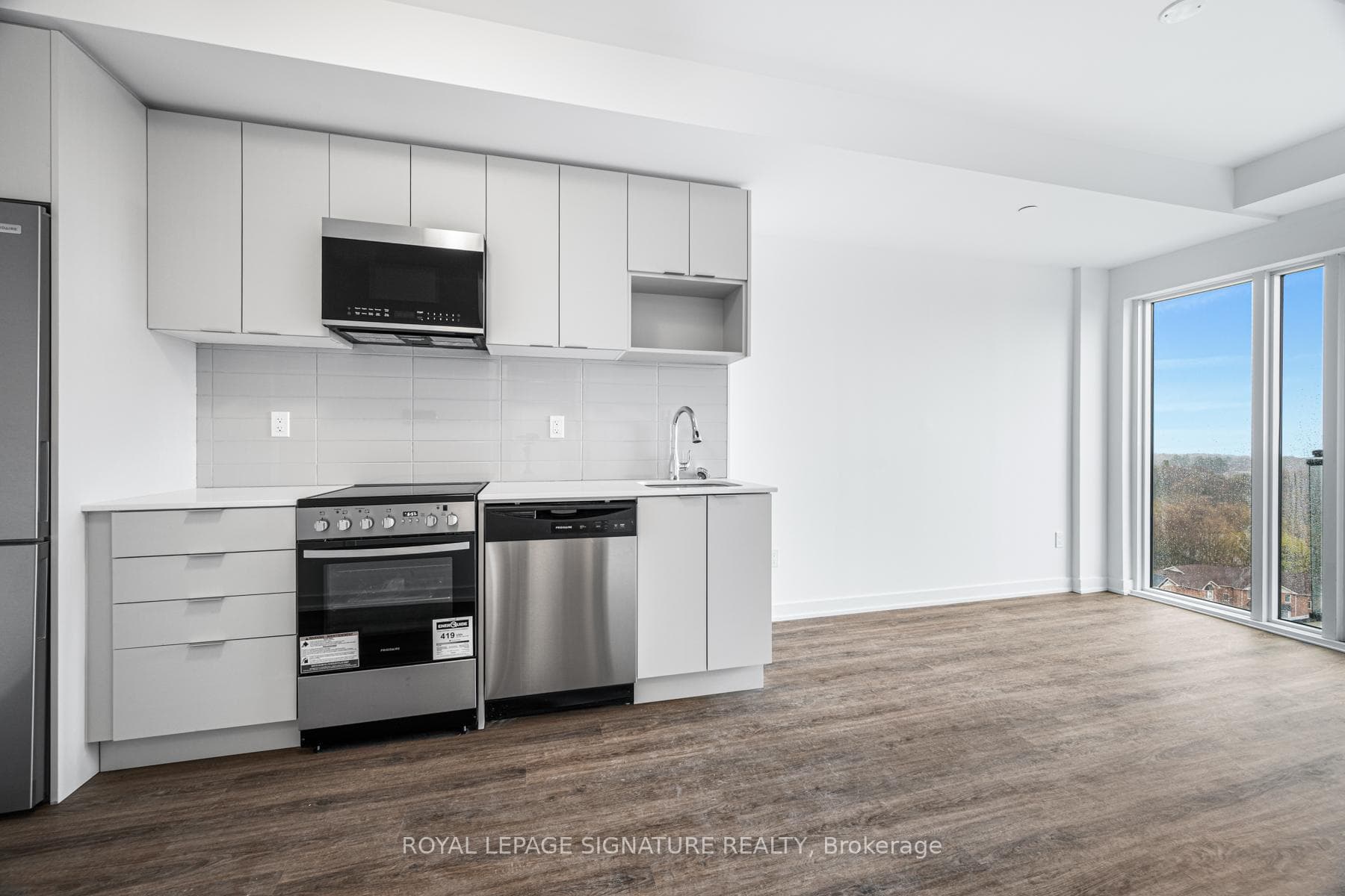 4569 Kingston Road Unit 1106, Rouge / Port Union / Malvern, ON M1E 3S4 - Photo 1
