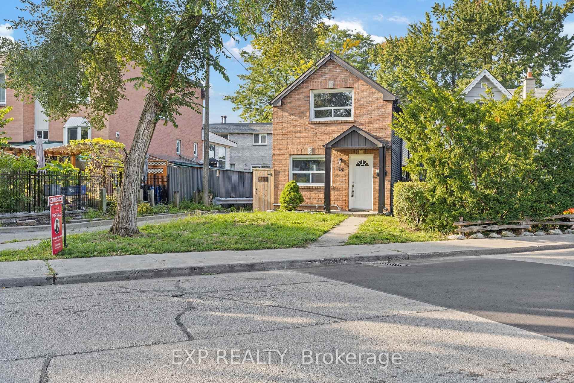 15 Eileen Avenue, Keelesdale / Eglinton West, ON M6N 1V5 - Photo 1