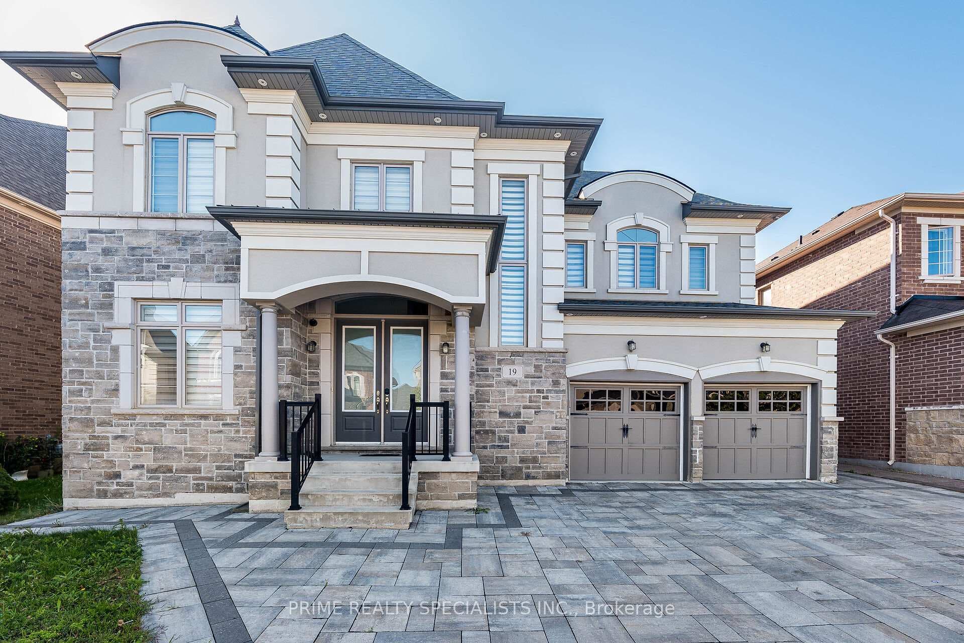 19 Cloverhaven Rd Road, Brampton, ON L6P 4E4 - Photo 1