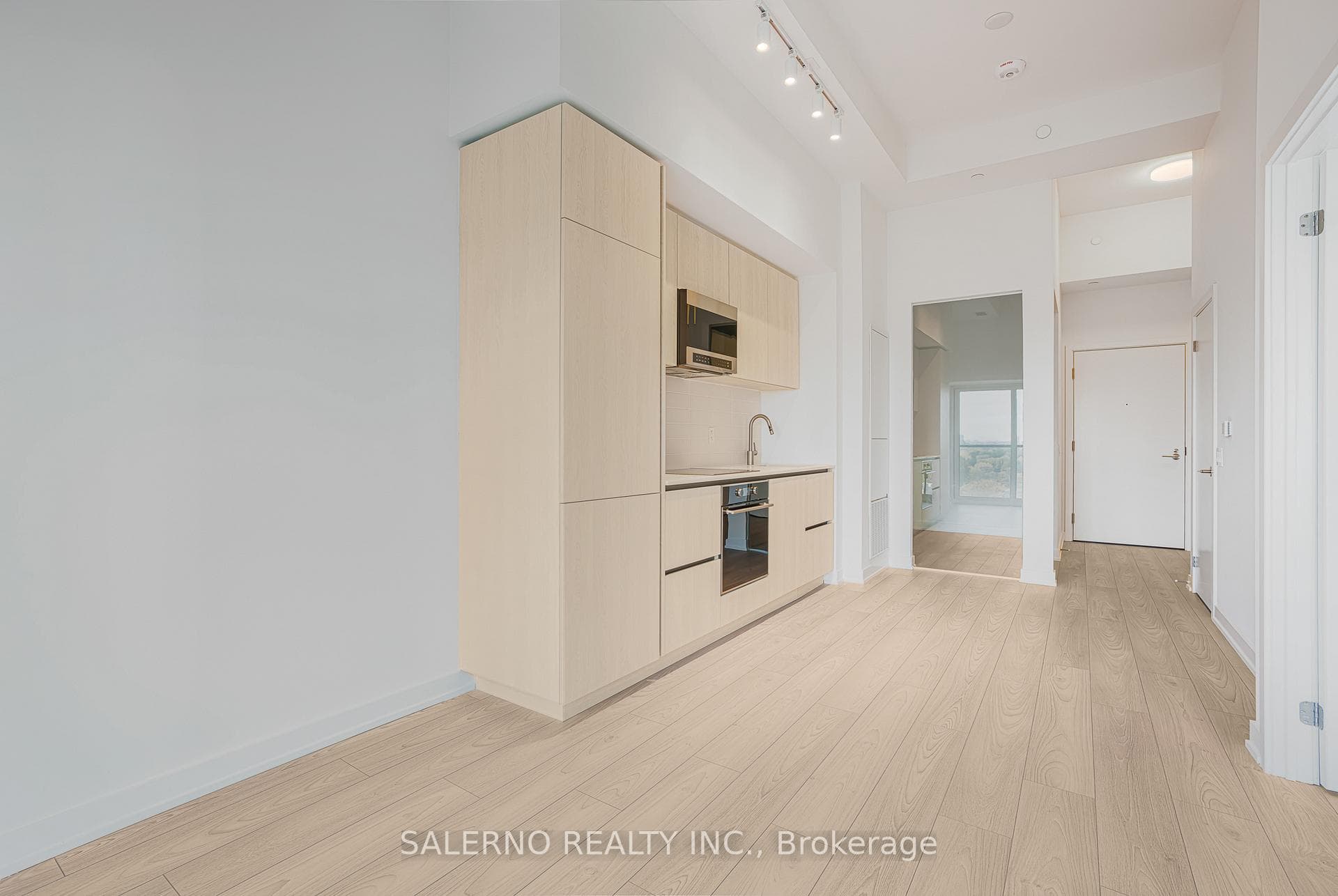 110 Broadway Avenue Unit 816S, Leaside / Davisville, ON M4P 1V7 - Photo 1