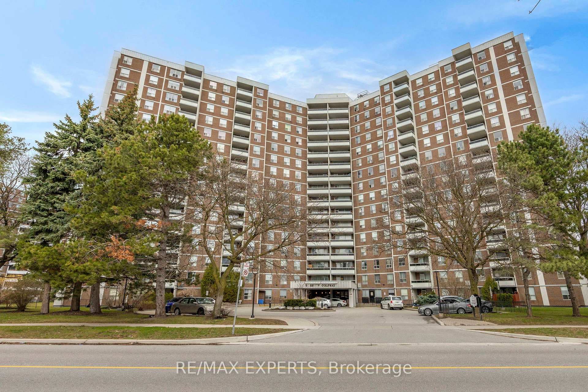 5 Shady Golfway Unit 1417, Flemingdon Park / Don Mills, ON M3C 3A5 - Photo 1
