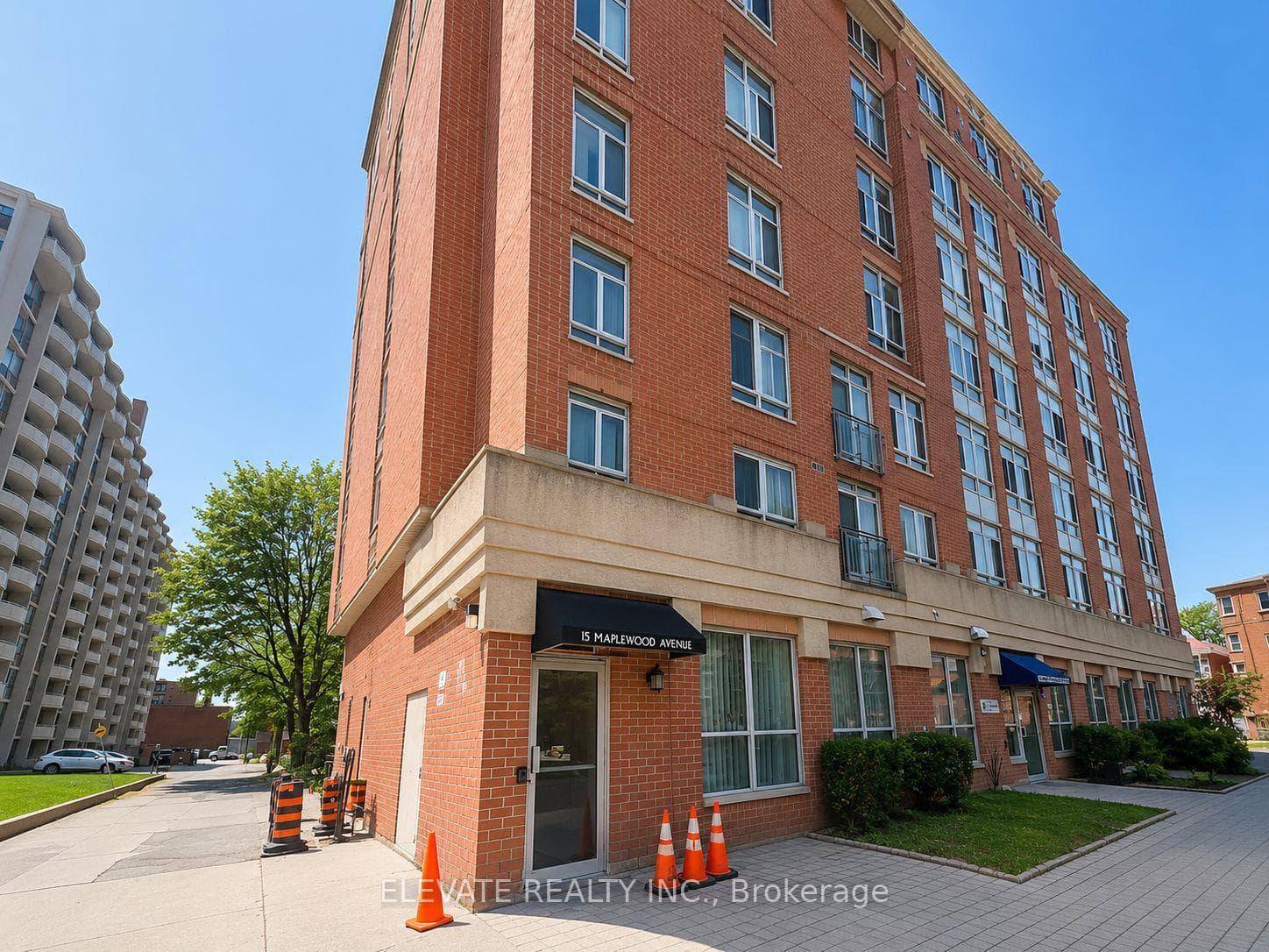 15 Maplewood Avenue Unit 203, Forest Hill / Deer Park, ON M6C 4B4 - Photo 1