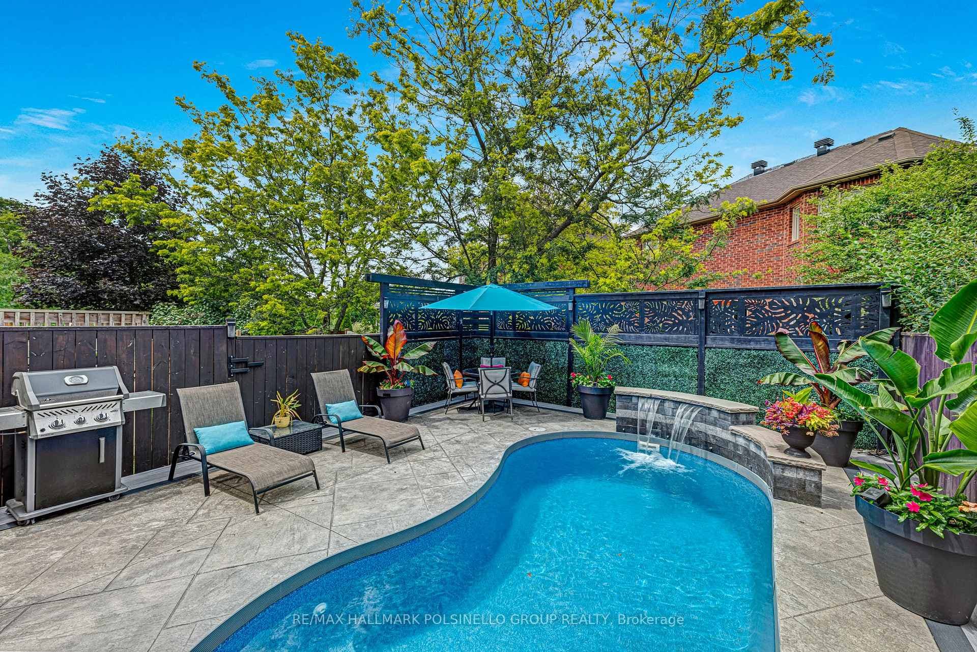 125 Warwick Crescent, Newmarket