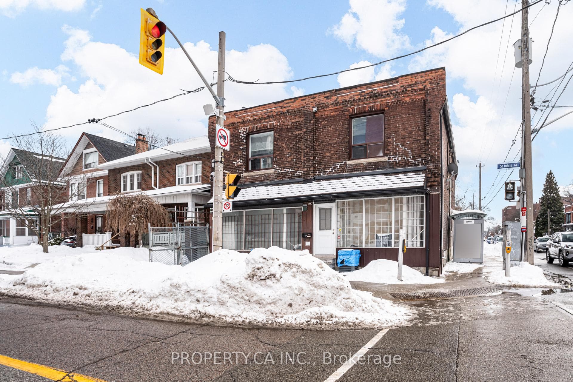 287 St John's Road, Bloor West Village / Swansea, ON M6P 1V3 - Photo 1