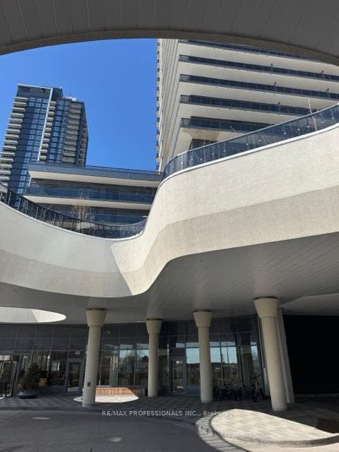 5105 Hurontario Street Unit 503, Mississauga, ON L4Z 0C9 - Photo 1