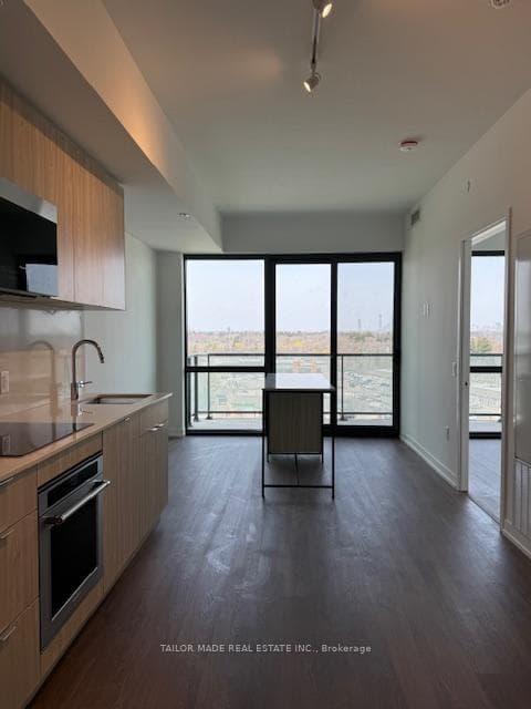 251 Masonry Way Unit 811, Mississauga