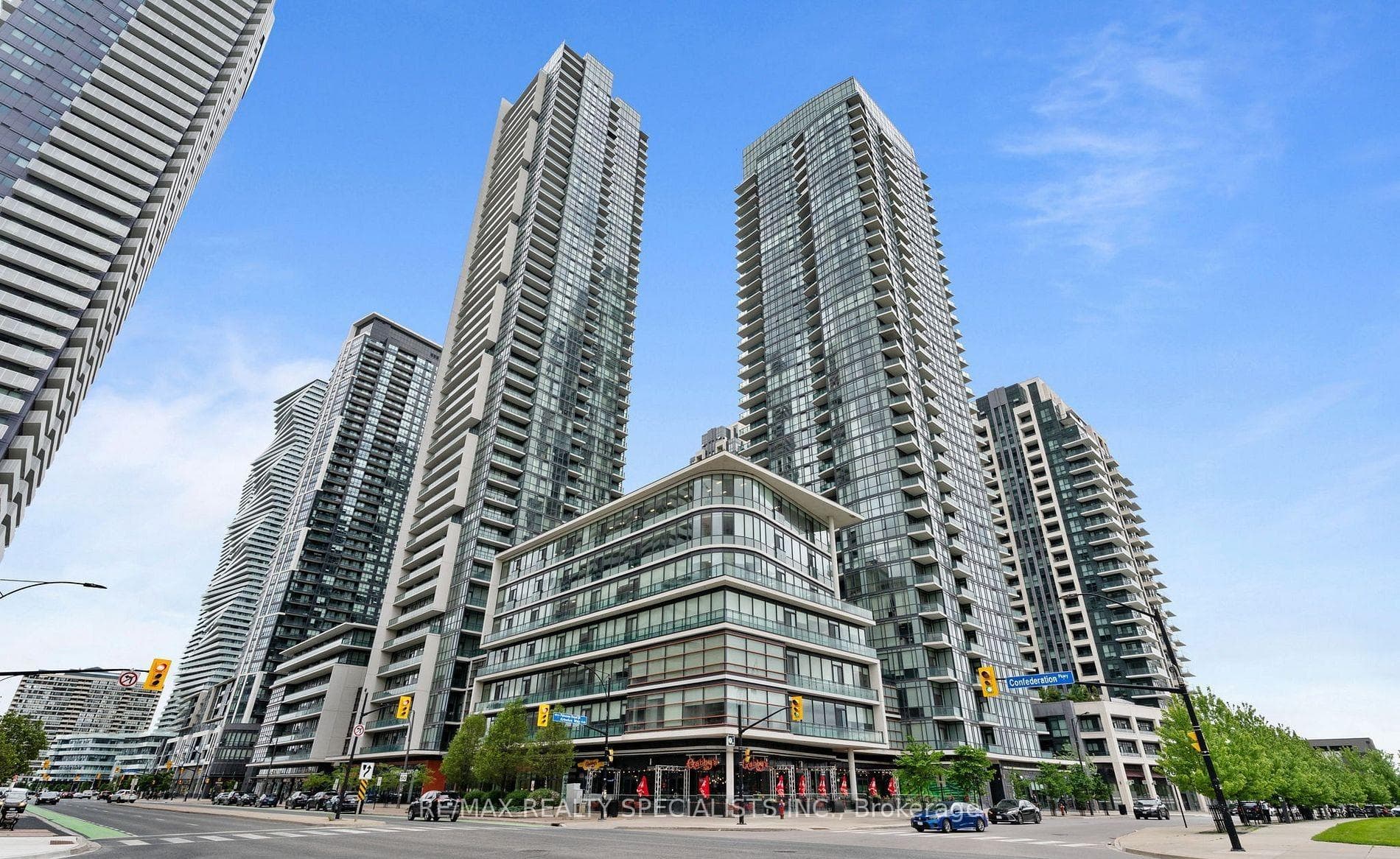 4070 Confederation Parkway Unit 1507, Mississauga, ON L5B 0E9 - Photo 1