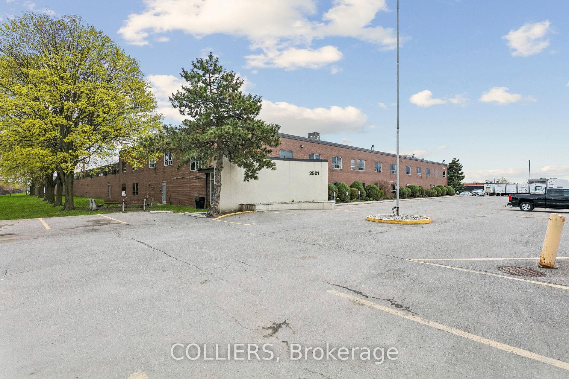 2501 Stanfield Road Unit Opt. 2, Mississauga, ON L4Y 1R6 - Photo 1