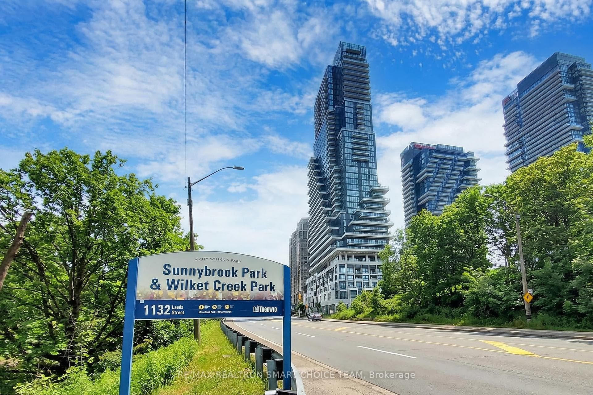10 Inn on The Park Drive Unit 212, Don Mills / Parkwoods / Victoria Village, ON M3C 0P9 - Photo 1