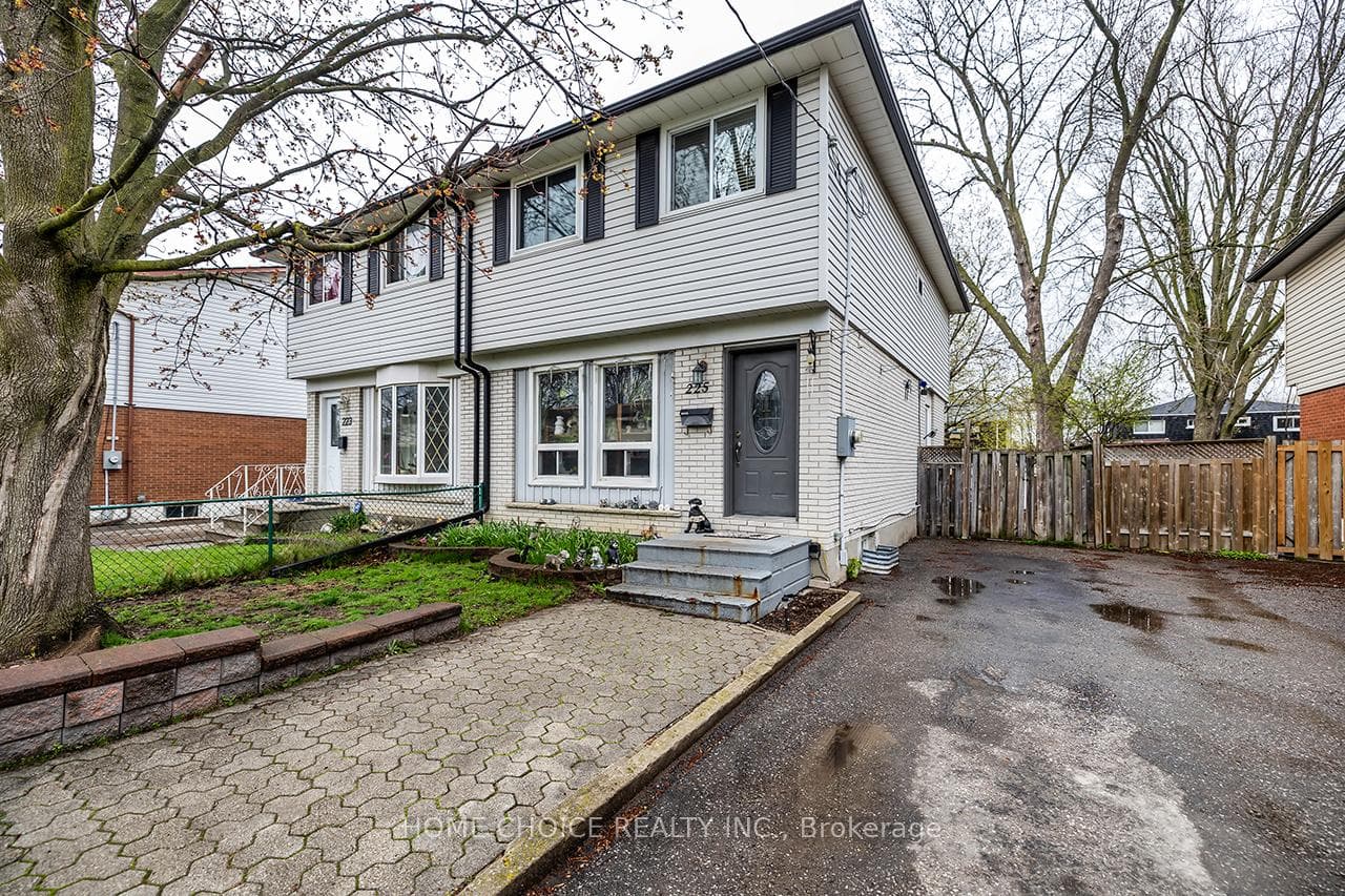225 Barkley Crescent, Oshawa