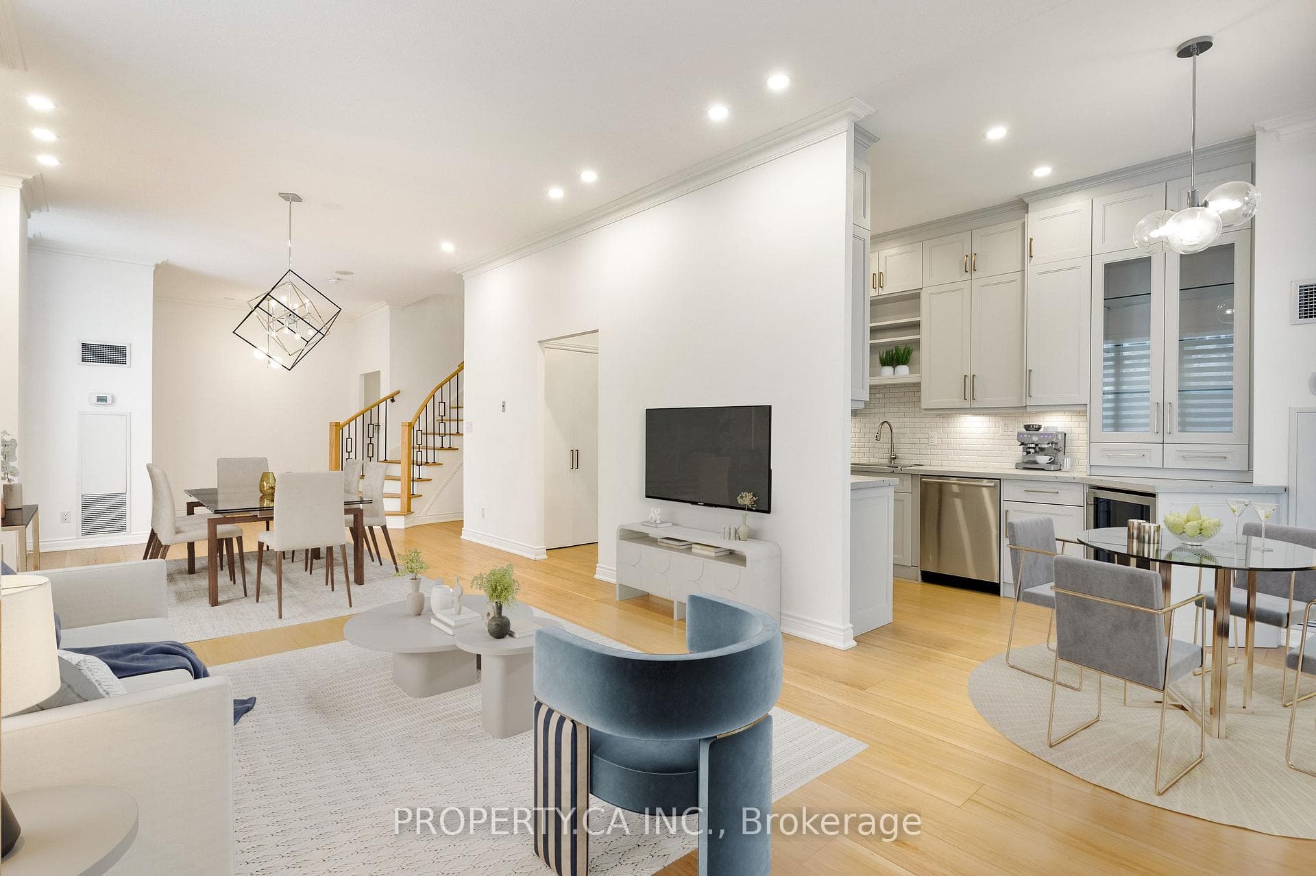 2 Aberfoyle Crescent Unit 105, Etobicoke (Islington / Rexdale), ON M8X 2Z8 - Photo 1