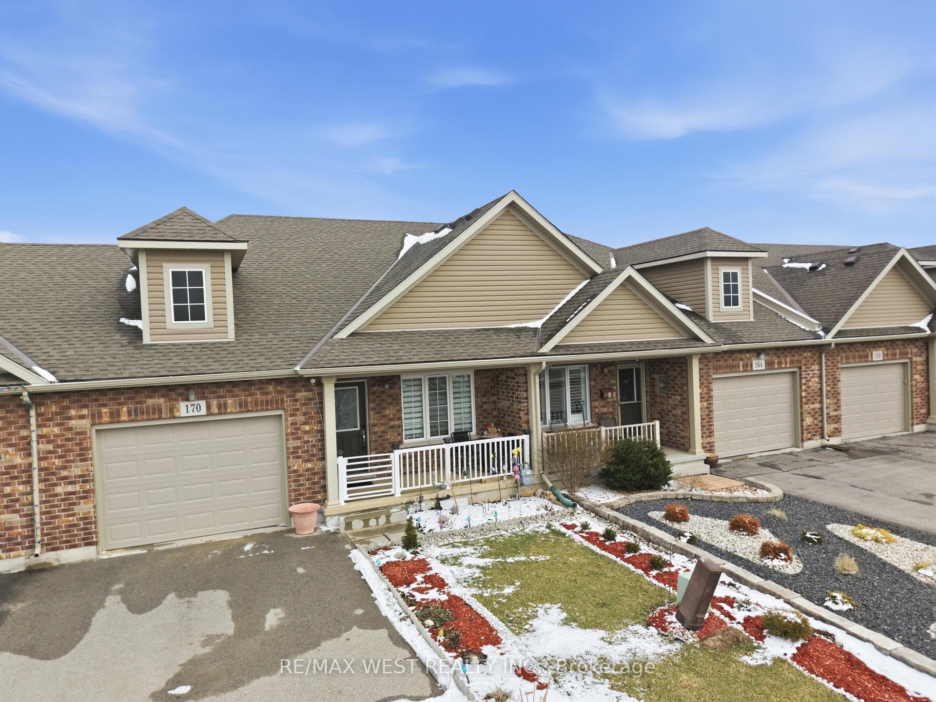 170 Silverwood Avenue, Welland, ON L3C 0B7 - Photo 1