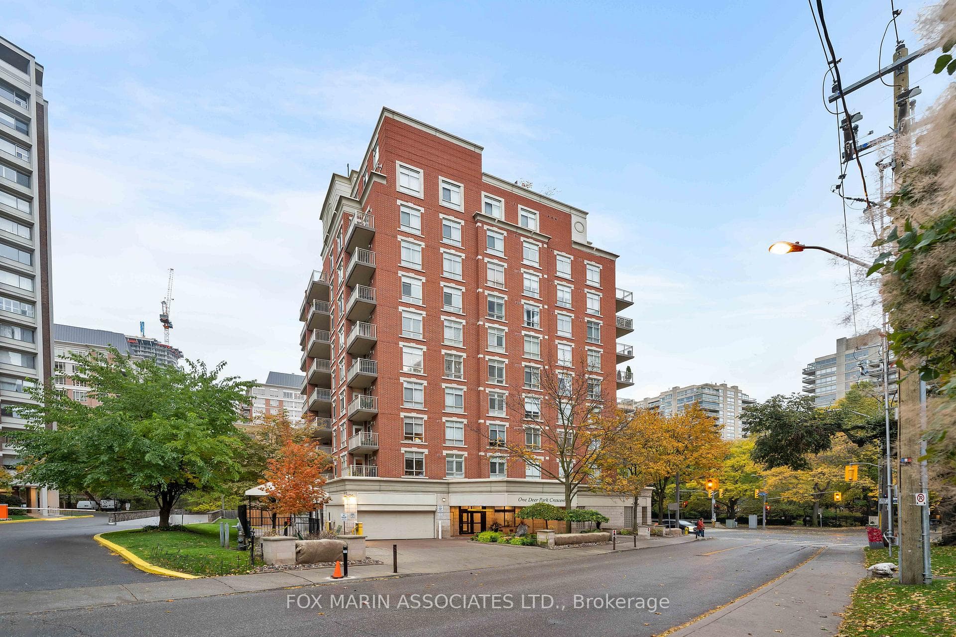 1 Deer Park Crescent Unit 701, Annex / Yorkville / Summerhill, ON M4V 3C4 - Photo 1