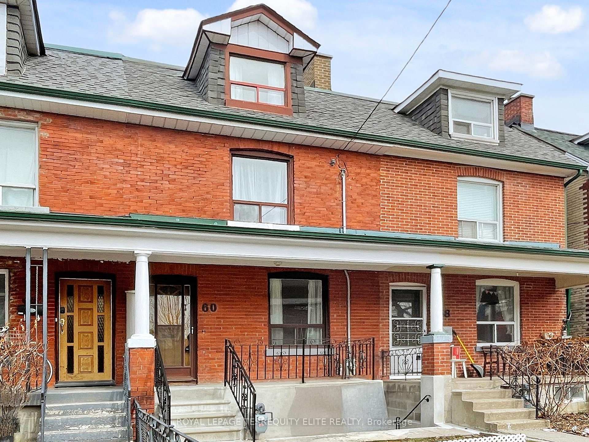 60 Ulster Street, Downtown Toronto / Waterfront, ON M5S 1E5 - Photo 1