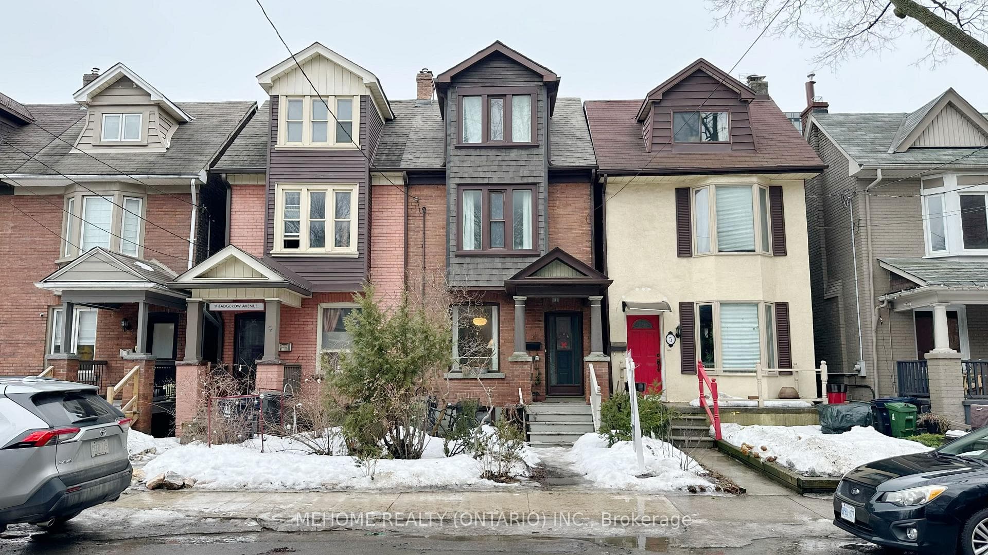 7 Badgerow Avenue, Riverdale / Leslieville, ON M4M 1T9 - Photo 1