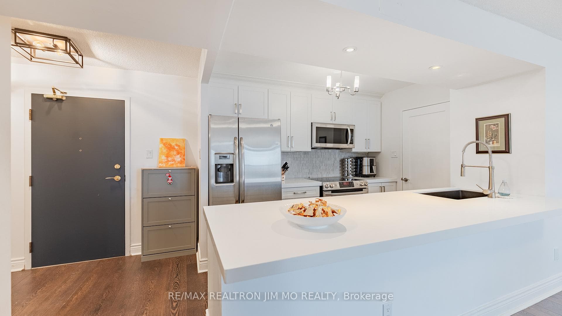330 Mccowan Road Unit 1101, Scarborough Town Centre, ON M1J 3N3 - Photo 1