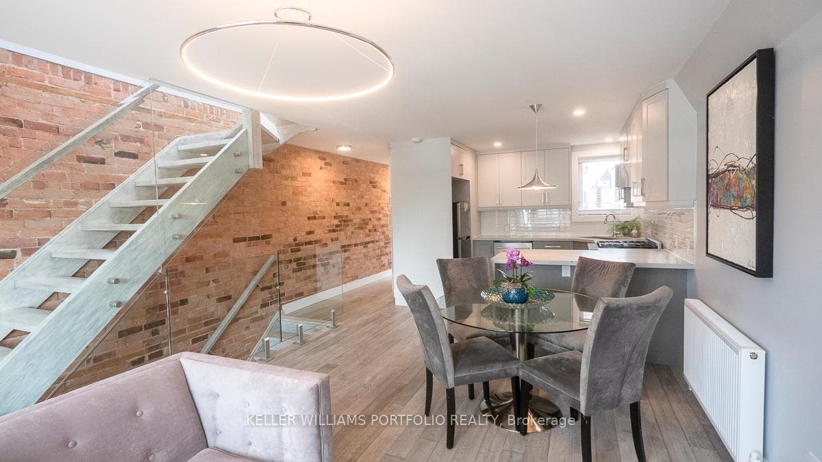 207 Beatrice Street Unit 2nd Fl, Downtown Toronto / Waterfront, ON M6G 3E9 - Photo 1