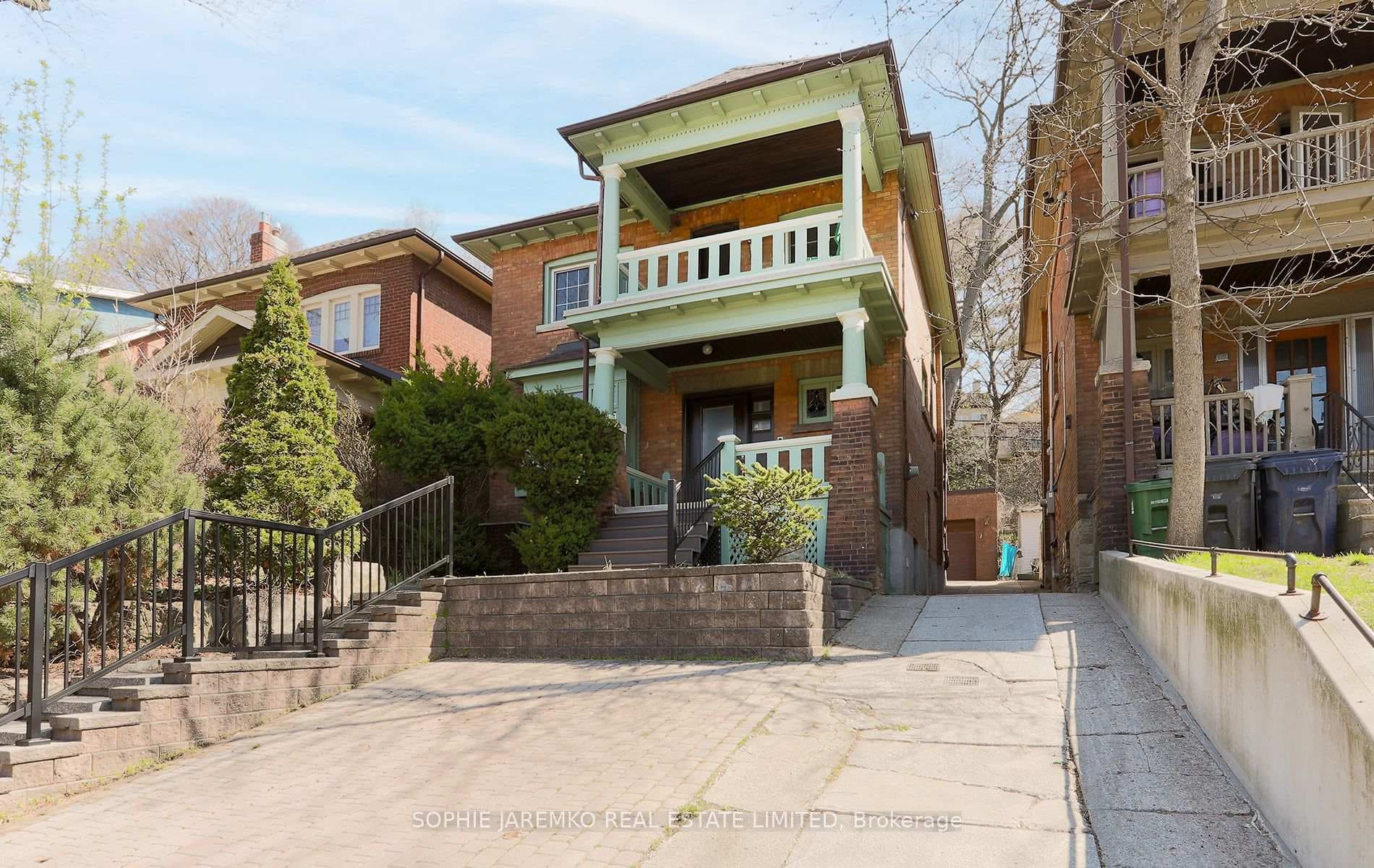 87 Clendenan Avenue, Toronto W02