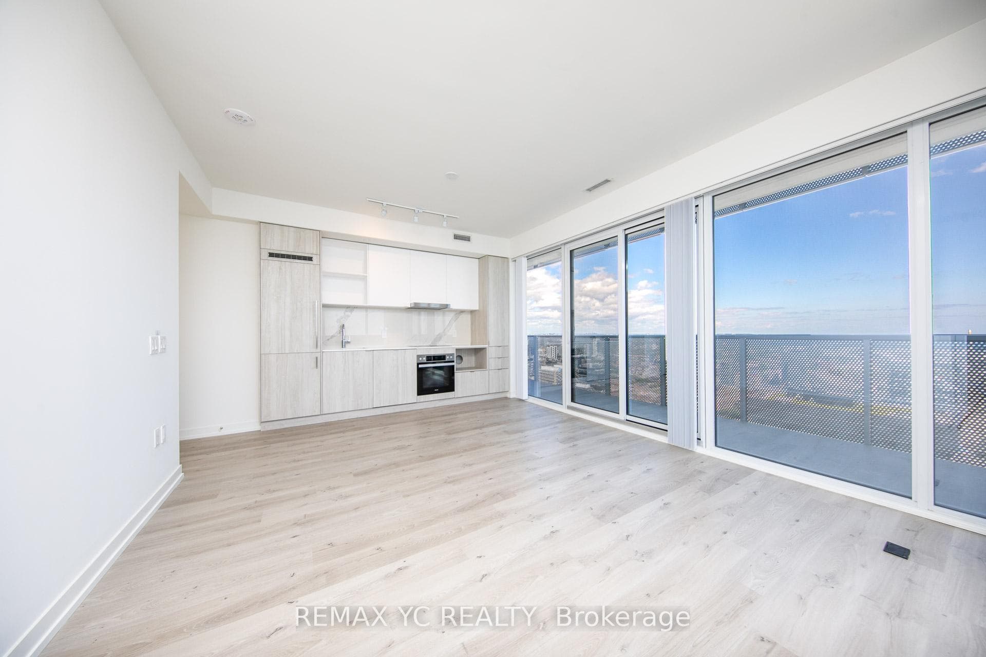 138 Downes Street Unit 6606, Regent Park / Cabbagetown / St. James Town, ON M5E 0E4 - Photo 1