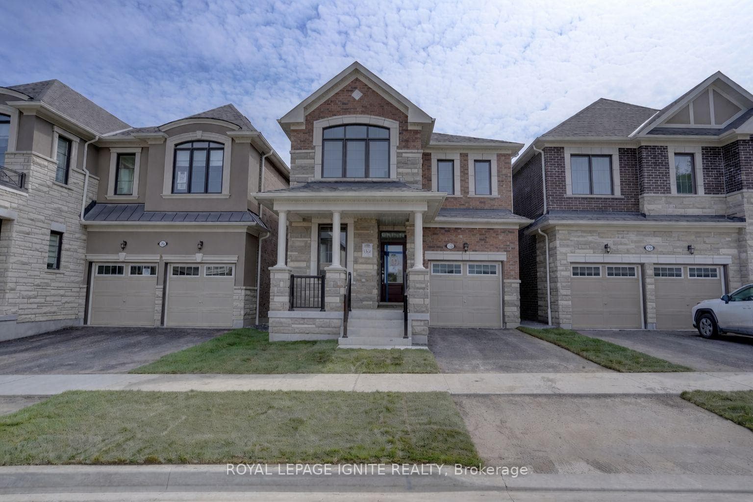 1584 Scarlett Trail, Pickering, ON L1X 0N9 - Photo 1