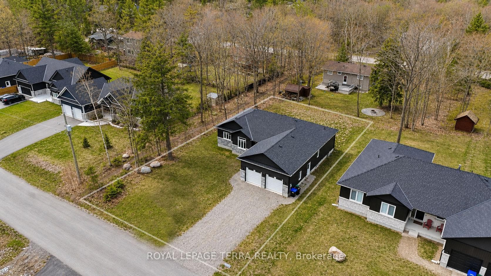 30 BELLEHUMEUR Road, Tiny