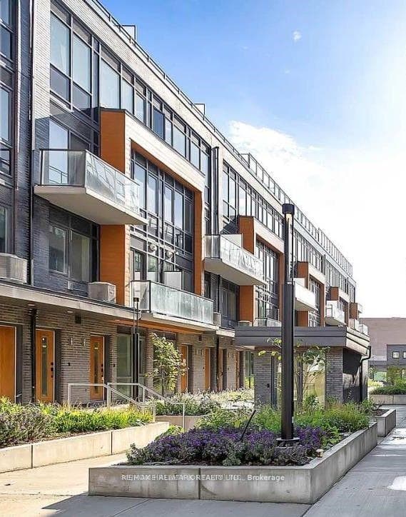69 Curlew Drive Unit 140, Don Mills / Parkwoods / Victoria Village, ON M3A 0B3 - Photo 1