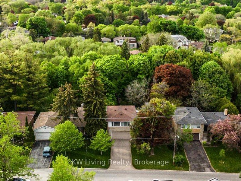 52 Hawksbury Drive, Toronto C15