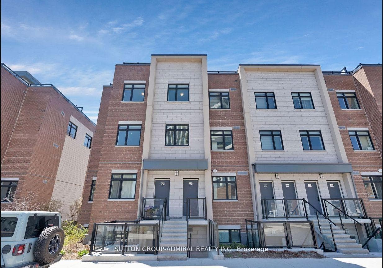 1085 Douglas Mccurdy Common Unit 212, Mississauga, ON L5G 0C6 - Photo 1