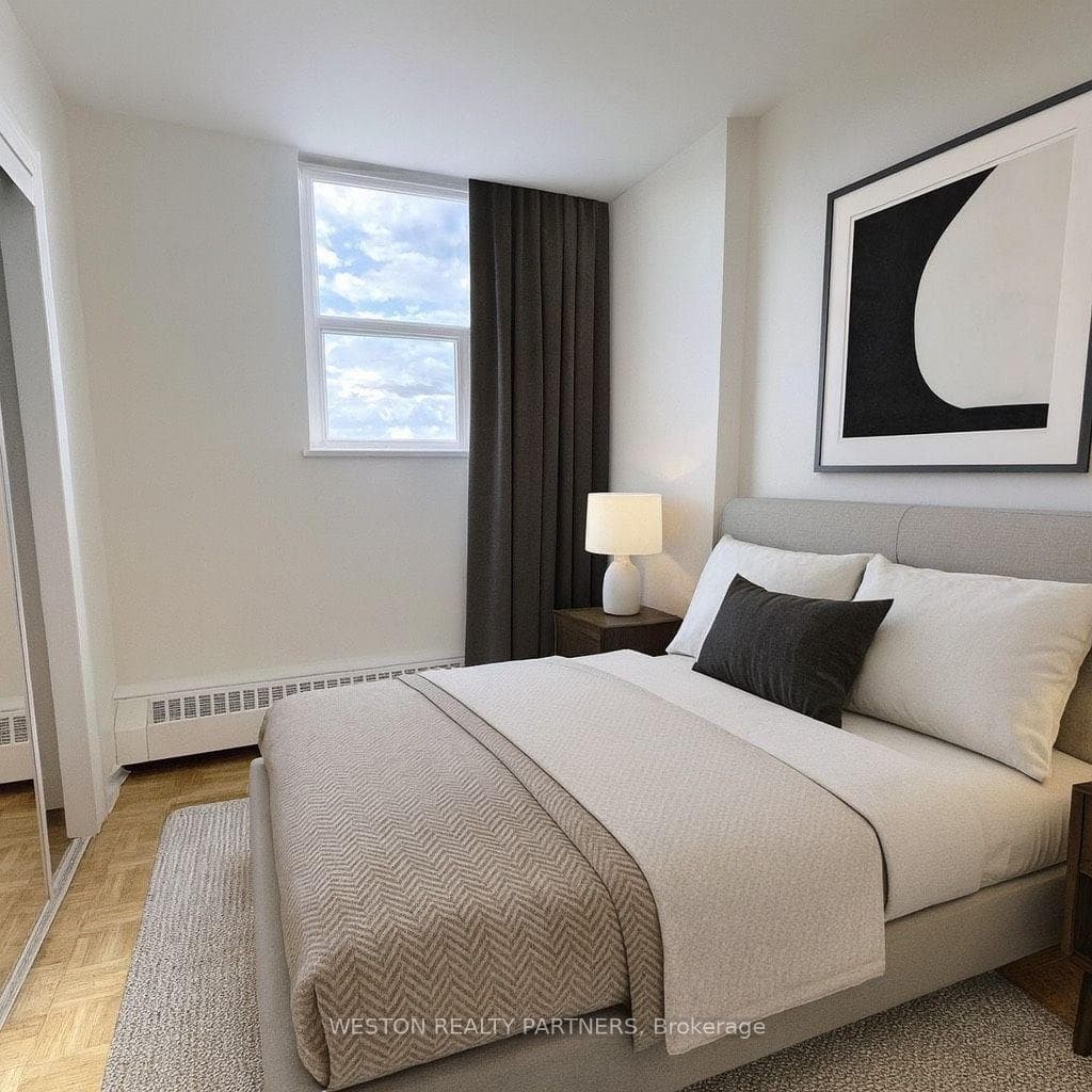 44 Walmer Road Unit 1205, Annex / Yorkville / Summerhill, ON M5R 2X5 - Photo 1