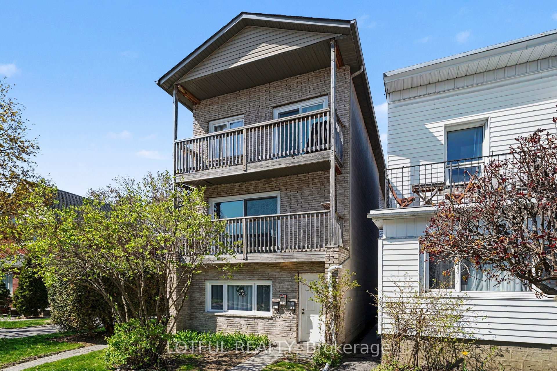 72 Spadina Avenue Unit 2, West Centre Town