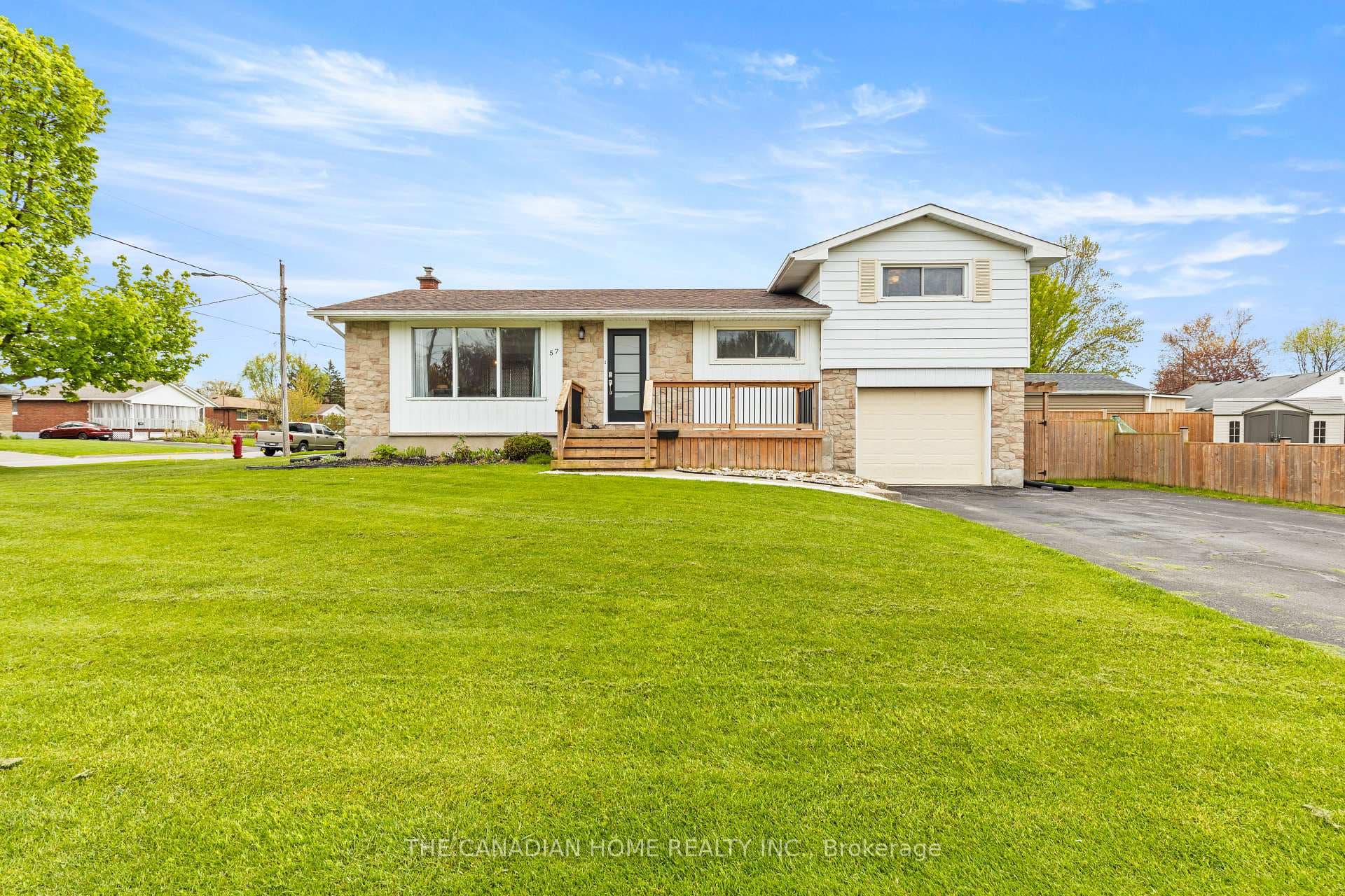 57 DEXTER Drive, Welland