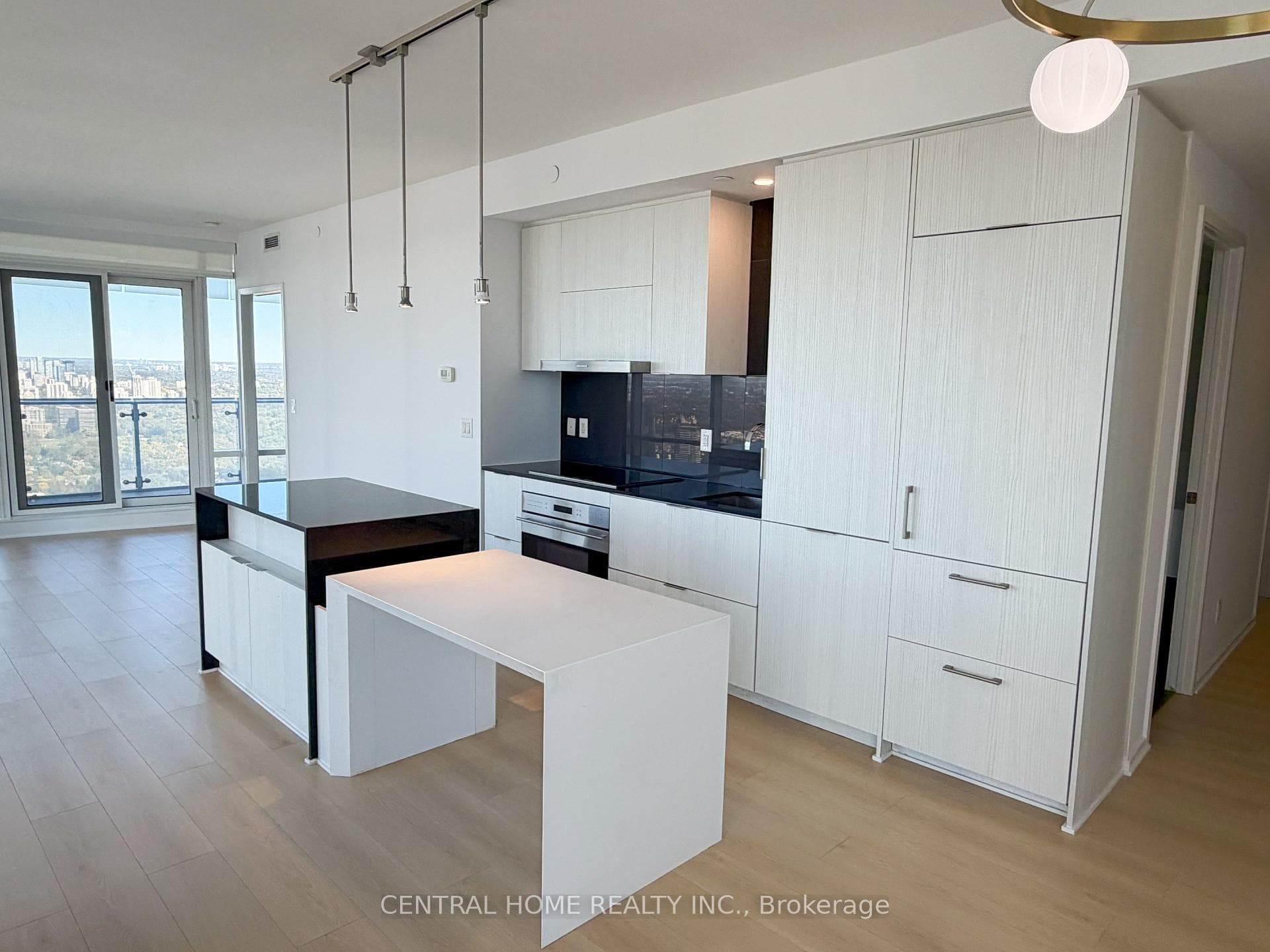 1 Bloor Street Unit 5609, Regent Park / Cabbagetown / St. James Town, ON M4W 1A9 - Photo 1