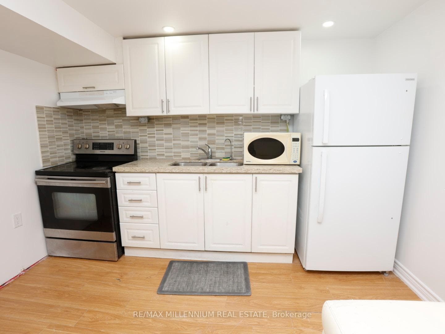 6482 Chaumont Crescent Unit Lower, Mississauga, ON L5N 2M8 - Photo 1