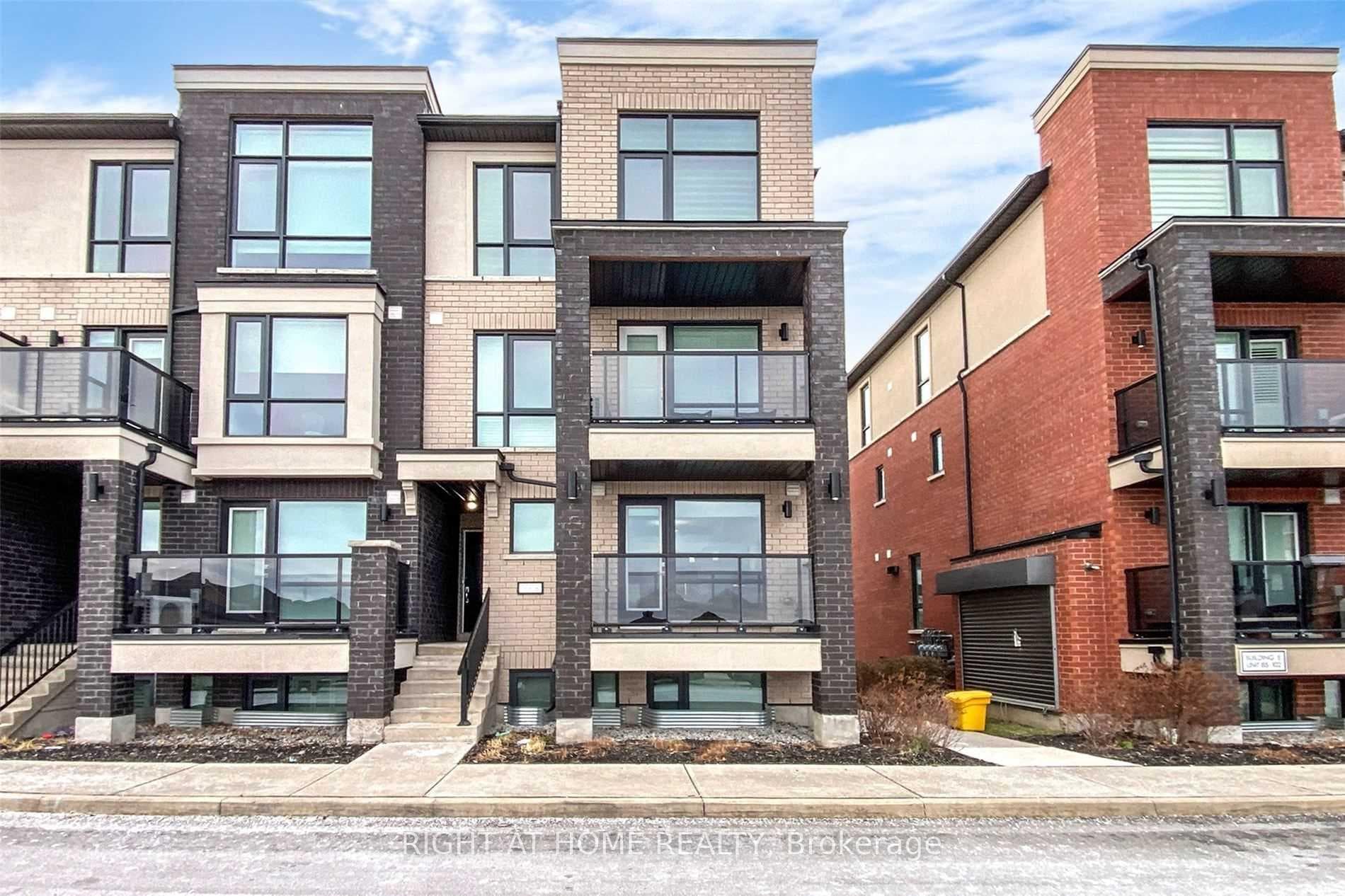 100 Dufay Road Unit 82, Brampton, ON L7A 4S3 - Photo 1