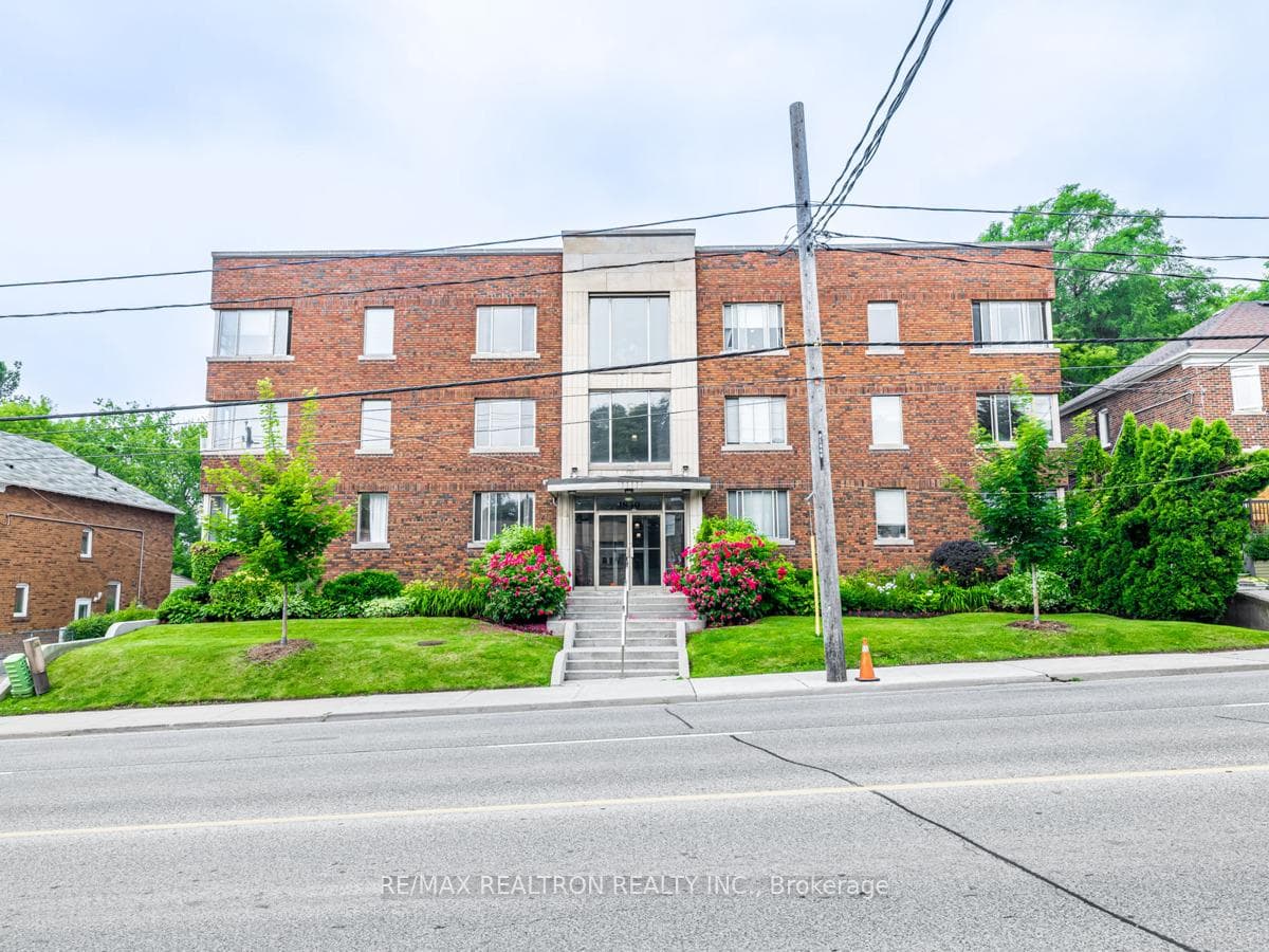 1840 Bathurst Street Unit 104, Forest Hill / Deer Park, ON M5P 3K7 - Photo 1