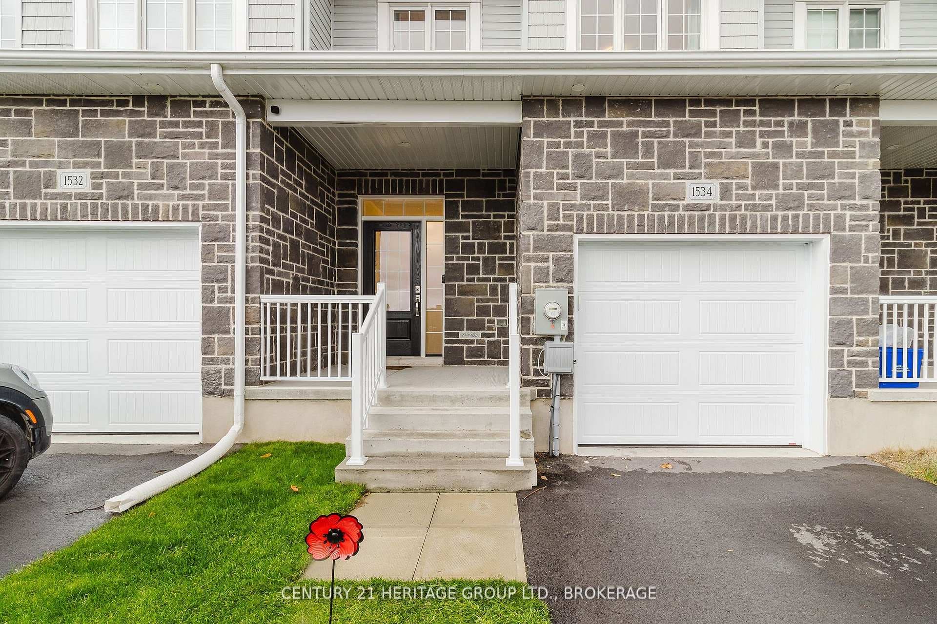 1534 Scarlet Street, Kingston, ON K7K 0H6 - Photo 1