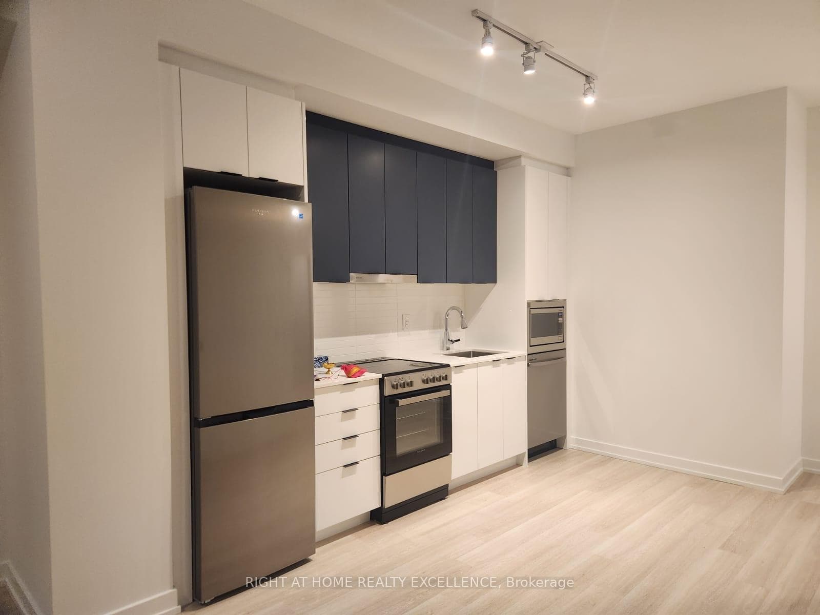 9751 Markham Road Unit B-2103, Markham, ON L6E 0W3 - Photo 1