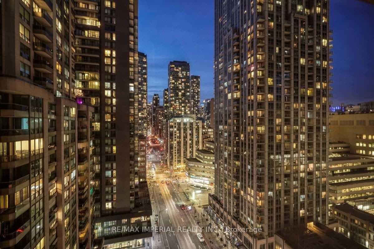 736 Bay Street Unit 1211, Toronto C01